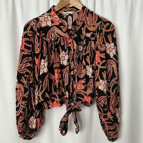 Christian Siriano Tops - Christian Siriano Black Floral Long Sleeve Front Tie Shirt Top **Size M**🌸🌸